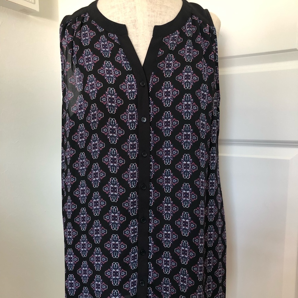 Pleione Button Front Sleeveless Blouse
